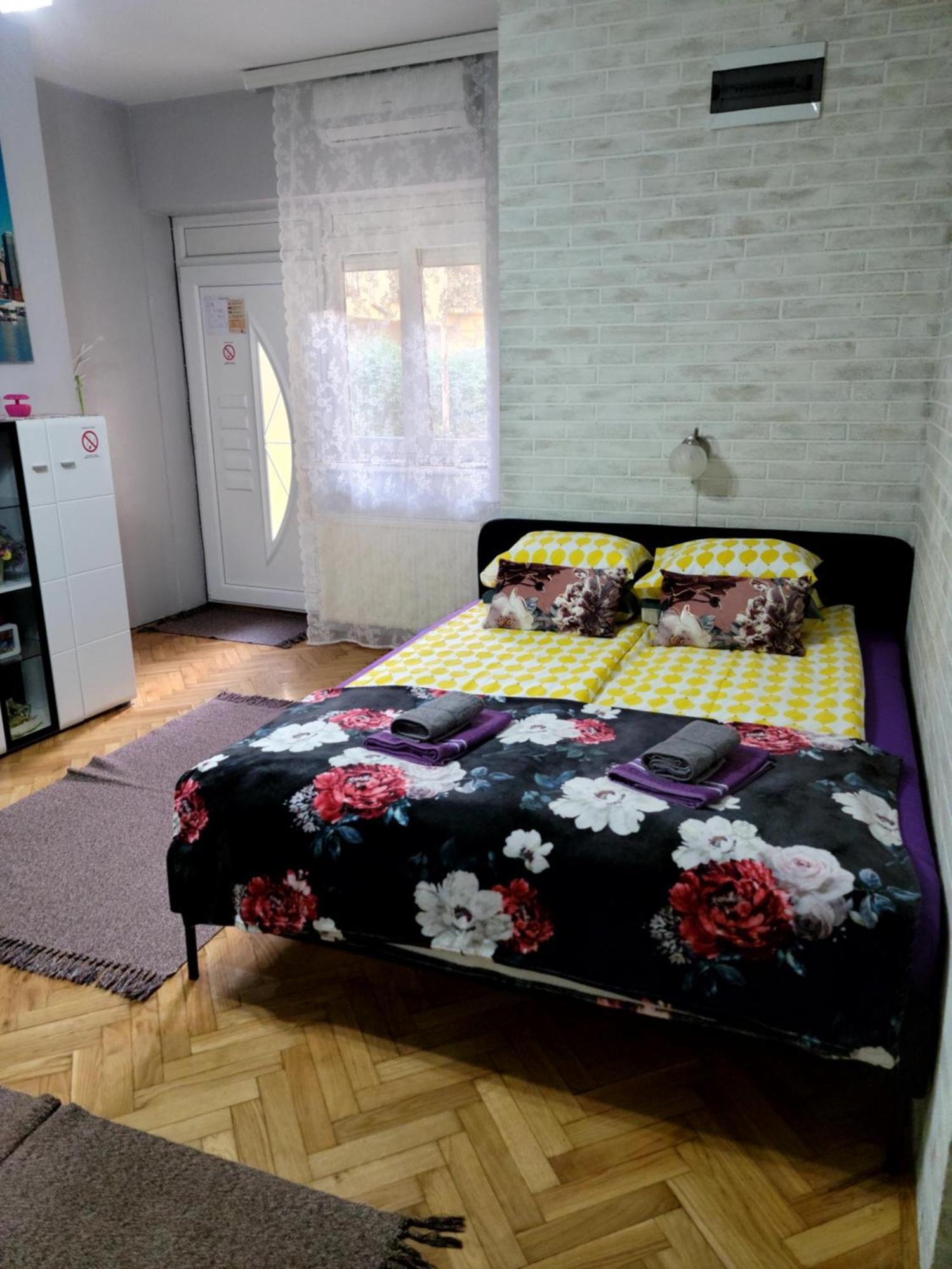 Apartment "Garden" On Gunduliceva 8 诺威萨 外观 照片