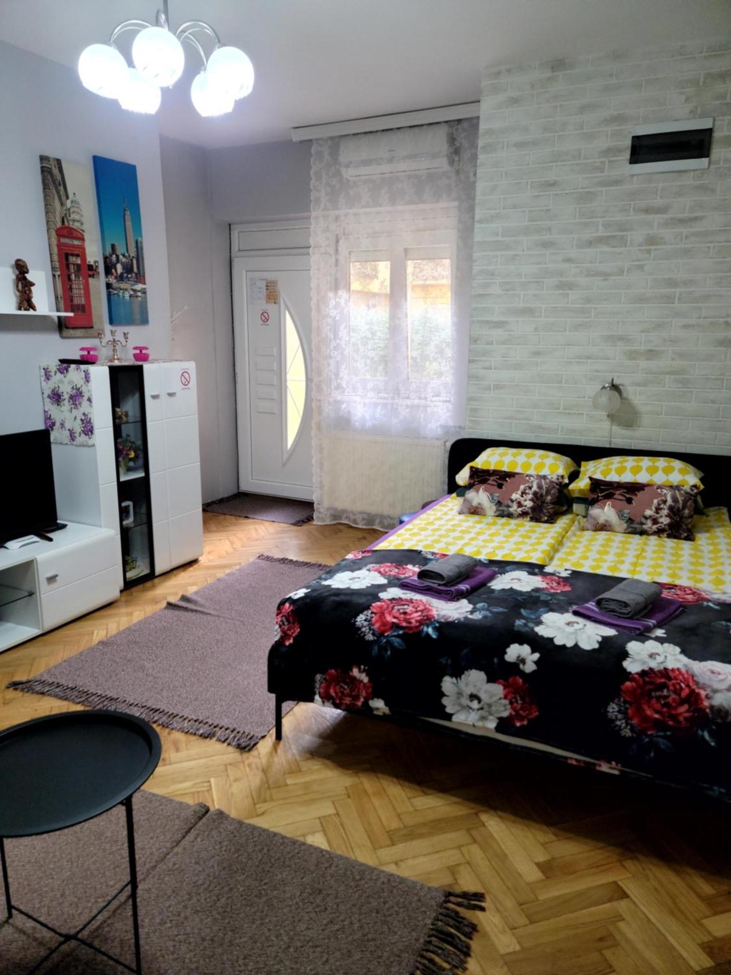 Apartman "Garden" With Underground Parking 诺威萨 外观 照片