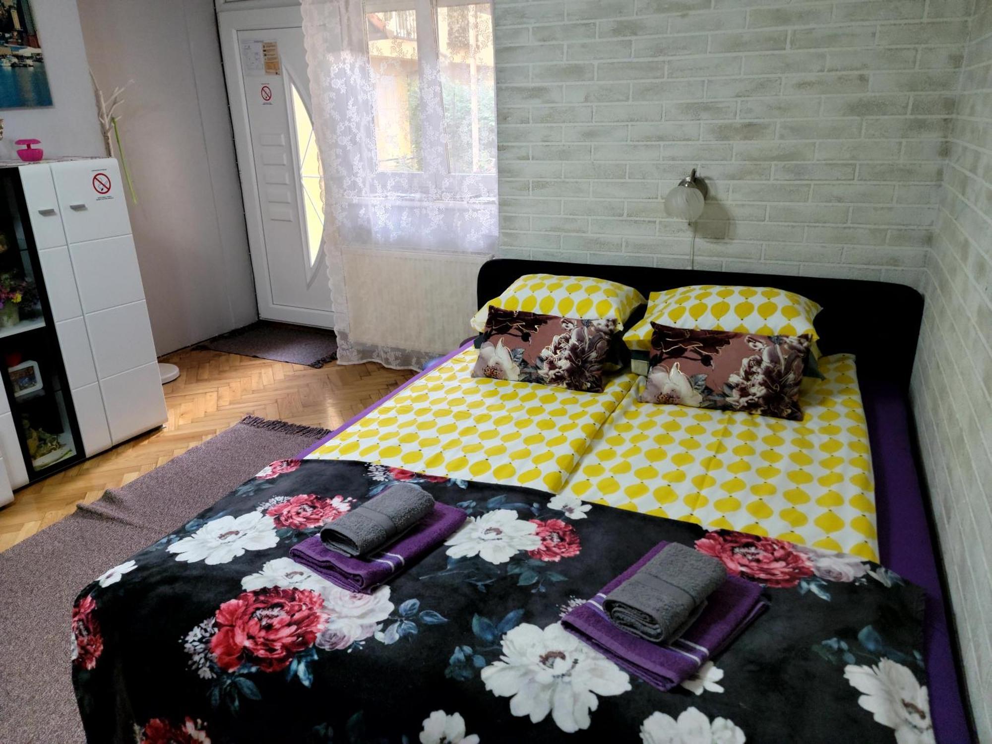 Apartman "Garden" With Underground Parking 诺威萨 外观 照片
